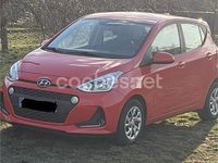 Usado Hyundai i10 66 CV (48 kW) 2019 Rojo Utilitario