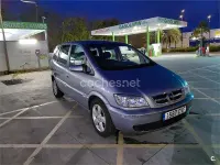 Usado Opel Zafira Elegance 100 CV (73 kW) 2004 Gris / plata Monovolumen