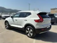 Usado Volvo XC40 Momentum 129 CV (94 kW) 2022 Blanco SUV