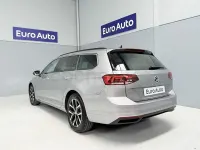 Usado VW Passat Executive 150 CV (110 kW) 2023 Gris / plata Familiar