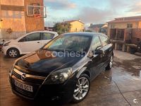 Usado Opel Astra Cosmo 150 CV (110 kW) 2004 Negro Berlina