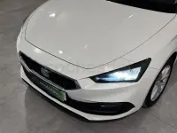 Usado Seat Leon Style 115 CV (84 kW) 2021 Blanco Familiar