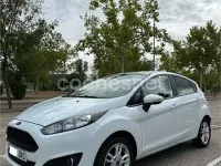 Usado Ford Fiesta Trend 82 CV (60 kW) 2016 Blanco Utilitario