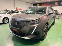 Usado Peugeot 2008 Allure 110 CV (80 kW) 2022 Gris / plata SUV