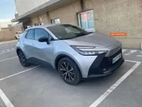 Usado Toyota C-HR Advance 141 CV (103 kW) 2025 Plateado SUV