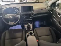 Usado Hyundai Kona 120 CV (88 kW) 2021 Gris / plata SUV