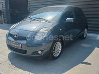 Usado Toyota Yaris Live 90 CV (66 kW) 2009 Gris / plata Utilitario