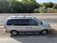 Usado Kia Carnival LX 144 CV (105 kW) 2006 Gris / plata Monovolumen