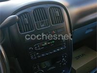 Usado Chrysler Voyager 150 CV (110 kW) 2007 Verde Monovolumen