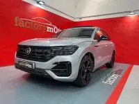 Usado VW Touareg R-line 286 CV (210 kW) 2022 Gris / plata SUV