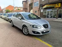 Usado Seat Leon Style 105 CV (77 kW) 2010 Gris / plata Utilitario