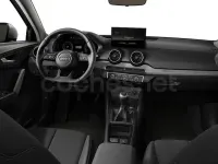Usado Audi Q2 Advanced Plus 116 CV (85 kW) 2025 Gris / plata SUV