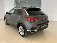 Usado VW T-Roc Advance 150 CV (110 kW) 2021 Gris / plata SUV