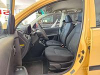 Usado Hyundai i10 Style 67 CV (49 kW) 2008 Amarillo Utilitario