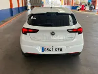 Usado Opel Astra Dynamic 110 CV (80 kW) 2019 Blanco Familiar