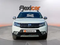Usado Dacia Sandero Comfort 90 CV (66 kW) 2019 Blanco Berlina