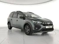 Usado Dacia Jogger Expression 100 CV (73 kW) 2025 Verde Monovolumen