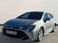 Usado Toyota Corolla Active 122 CV (89 kW) 2023 Plateado Familiar