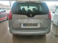 Usado Peugeot 5008 Active 115 CV (84 kW) 2014 Gris / plata Monovolumen