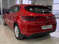 Usado Renault Mégane IV Business 115 CV (84 kW) 2021 Granate Berlina