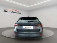 Usado Skoda Octavia Ambition 150 CV (110 kW) 2022 Gris Familiar