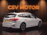 Usado Ford Focus Active X 125 CV (91 kW) 2024 Gris / plata Familiar