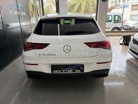 Usado Mercedes CLA200 Shooting Brake 150 CV (110 kW) 2021 Blanco Familiar
