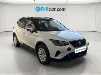 Usado Seat Arona Style Plus 110 CV (80 kW) 2022 Blanco SUV