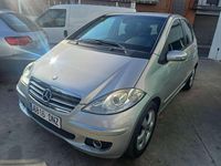 Usado Mercedes A150 Avantgarde 95 CV (69 kW) 2005 Plateado Utilitario