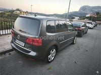 Usado VW Touran Advance 140 CV (102 kW) 2013 Gris / plata Monovolumen