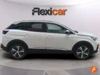 Usado Peugeot 3008 Allure 131 CV (96 kW) 2018 Blanco SUV