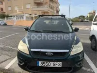 Usado Ford Focus Trend 100 CV (73 kW) 2008 Verde Berlina