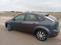 Usado Ford Focus Titanium 115 CV (84 kW) 2011 Gris / plata Berlina