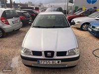 Usado Seat Ibiza 68 CV (50 kW) 2002 Gris Berlina
