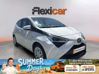 Usado Toyota Aygo X-play 72 CV (52 kW) 2019 Blanco Utilitario