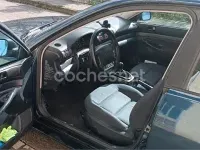 Usado Audi A4 90 CV (66 kW) 1995 Verde Berlina