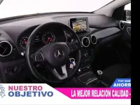 Usado Mercedes B180 110 CV (80 kW) 2016 Negro Utilitario