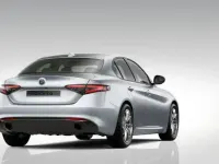 Usado Alfa Romeo Giulia Sprint Sprint 160 CV (117 kW) 2023 Gris Coupe