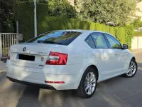 Usado Skoda Octavia Style 110 CV (80 kW) 2017 Blanco Berlina