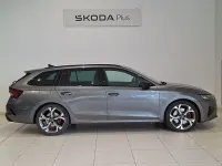 Usado Skoda Octavia RS 265 CV (194 kW) 2025 Gris Familiar