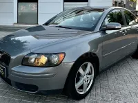 Usado Volvo S40 Momentum 180 CV (132 kW) 2006 Gris / plata Berlina