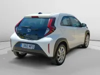Usado Toyota Aygo X Play 72 CV (52 kW) 2024 Blanco SUV