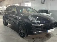 Usado Porsche Cayenne S E-Hybrid Platinum Edition 416 CV (305 kW) 2016 Negro SUV