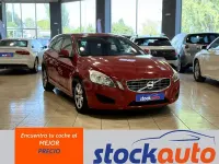 Usado Volvo V60 Kinetic 163 CV (119 kW) 2012 Rojo Familiar