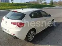 Usado Alfa Romeo Giulietta Distinctive 170 CV (125 kW) 2010 Blanco Utilitario