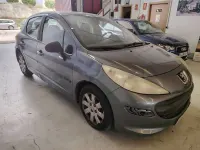 Usado Peugeot 207 90 CV (66 kW) 2006 Gris / plata Berlina