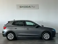 Usado Skoda Fabia Selection 95 CV (69 kW) 2025 Gris / plata Utilitario