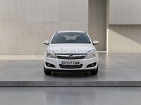 Usado Opel Astra Enjoy 110 CV (80 kW) 2009 Blanco Berlina
