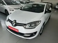 Usado Renault Mégane LIMITED 95 CV (69 kW) 2014 Blanco Coupe