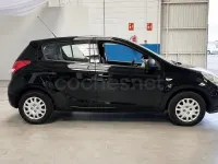 Usado Hyundai i20 Comfort 78 CV (57 kW) 2010 Negro Utilitario